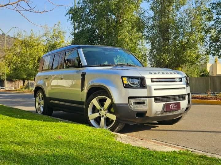 Land Rover 2021 Defender First Edition